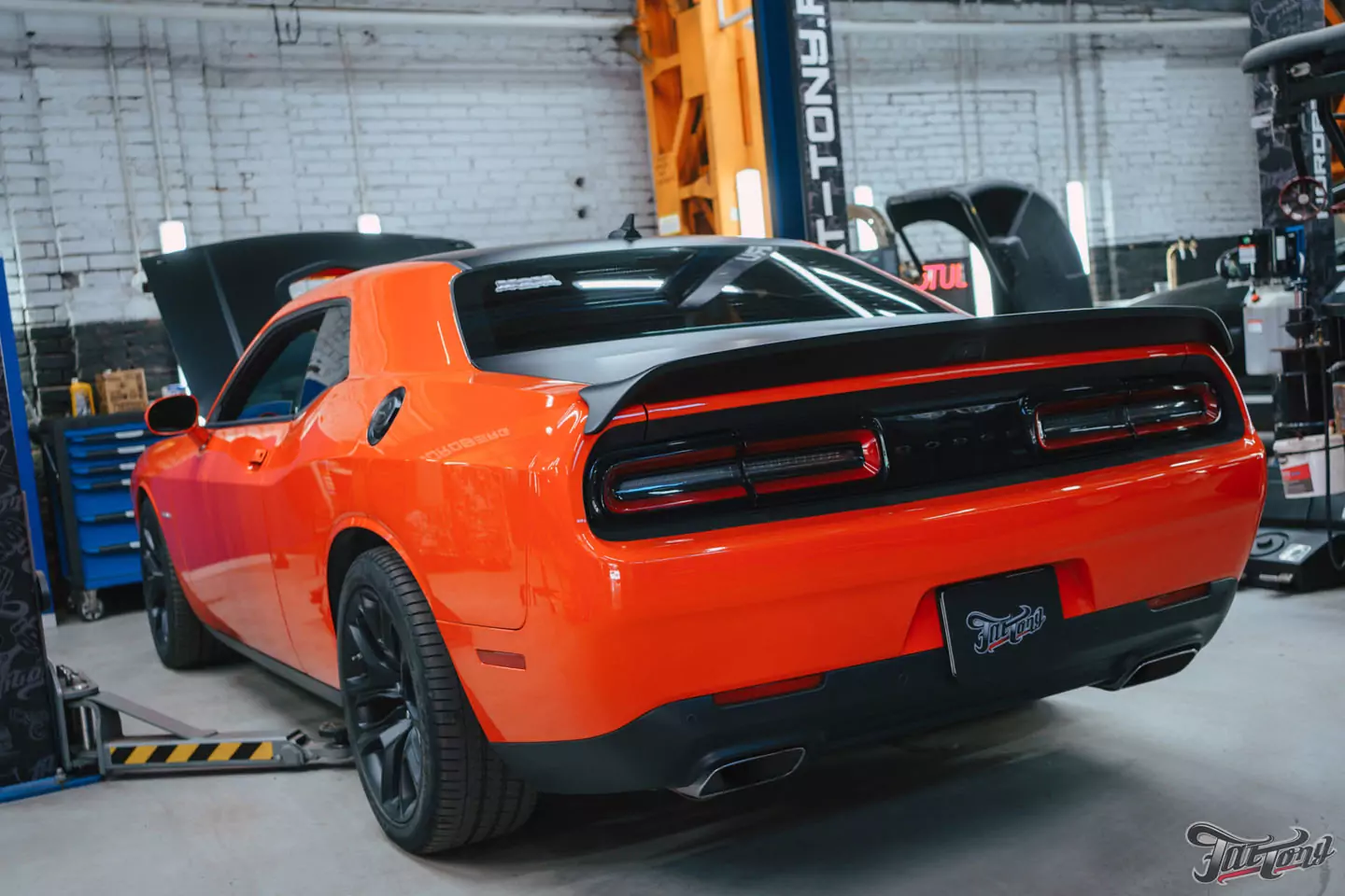 Плановое техническое обслуживание Dodge Challenger Shaker